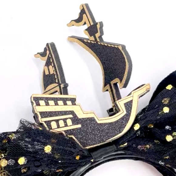Pirates of the Caribbean Minnie Mouse Disney Parks Ears Headband Exclusive - Picture 4 of 12